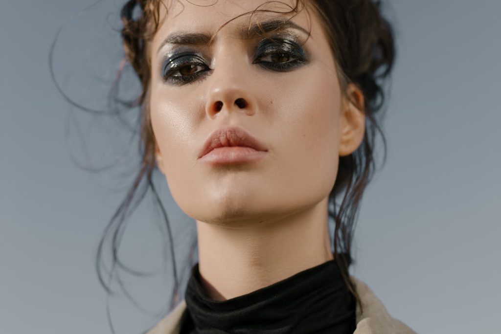 Bold Eyeliner Styles Emerge from Recent Fashion Week Shows